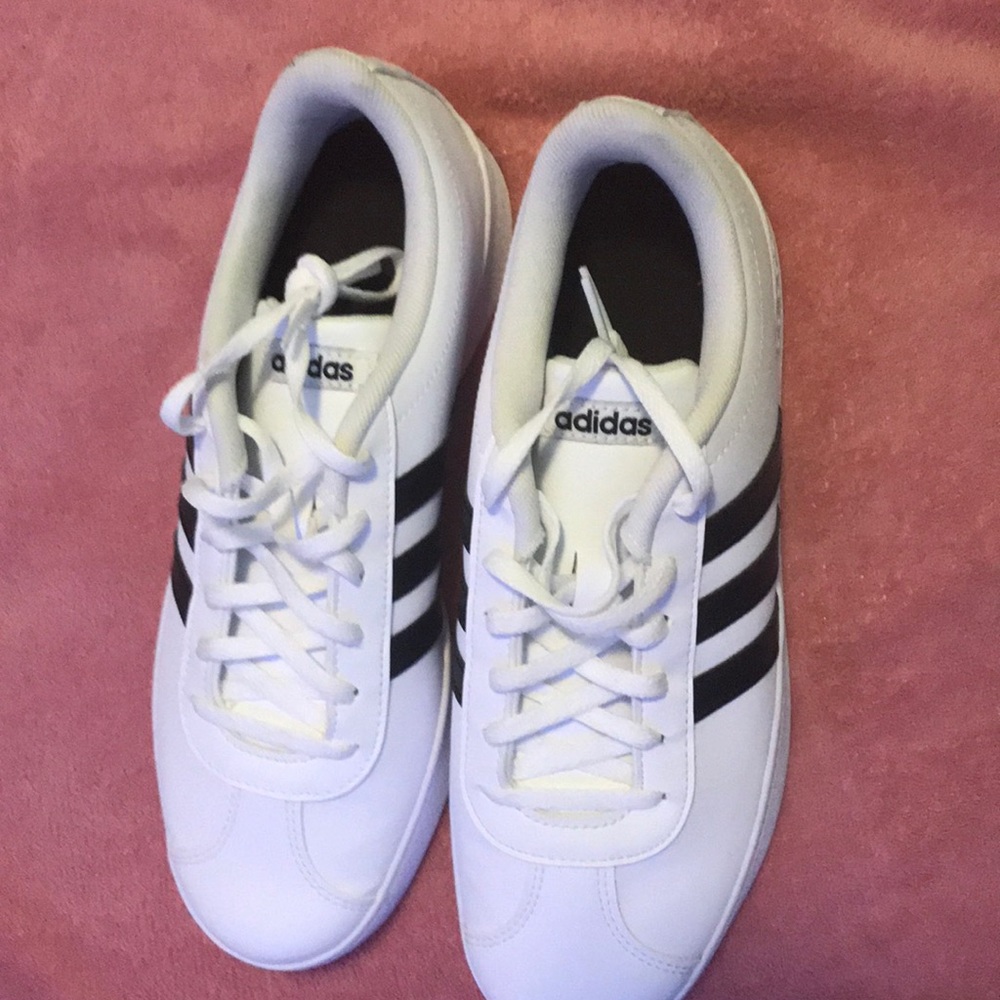 adidas - Picture 2 of 4
